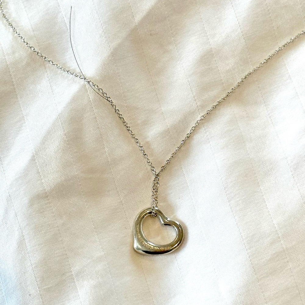 Tiffany & Co. Elsa Peretti Open Heart 11mm with Box and Pouch